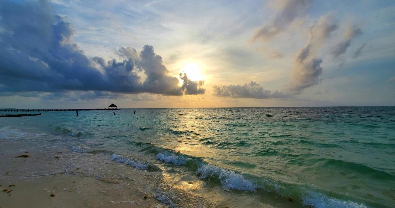 Layla Guesthouse Puerto Morelos Luaran gambar