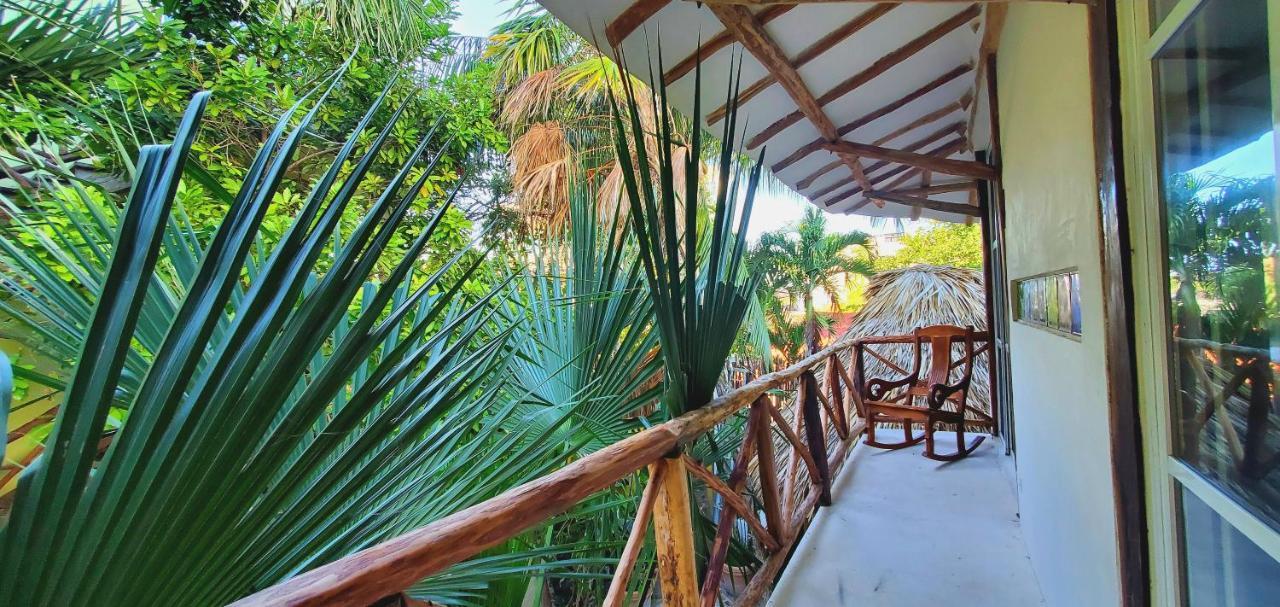 Layla Guesthouse Puerto Morelos Luaran gambar